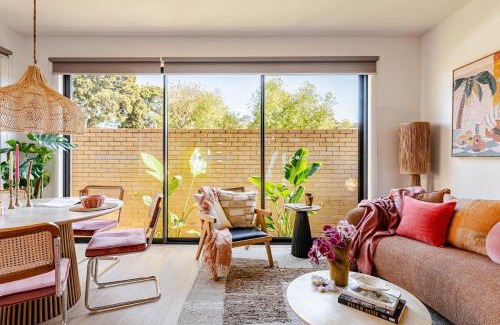 Box Hill South Casa | Stylish Modern Family Living