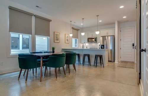 Greenwood Casa | Stylish Nashville Retreat for Groups