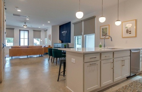 Greenwood Casa | Stylish Nashville Retreat for Groups