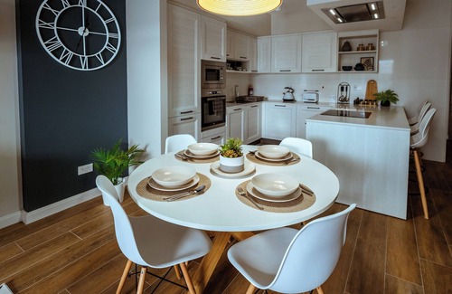 Qawra Apartamento | Stylish New 2 Bedroom Apartment