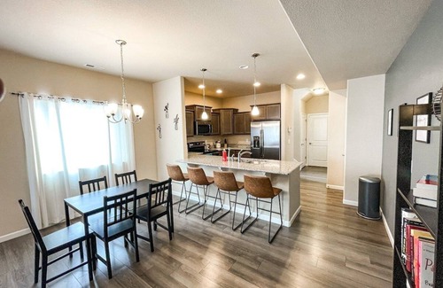 Central Colorado Springs Casa | Stylish NEW Home Close to Downtown