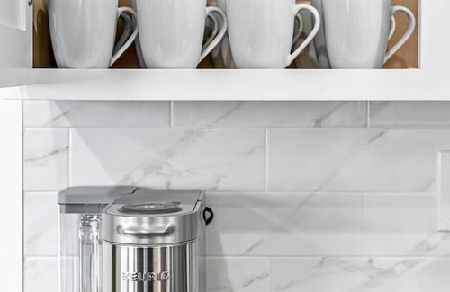 Lynwood Casa | Stylish New home Near DTLA, Disneyland, SOFI
