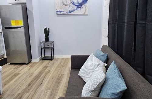 New Kingston Apartamento | Stylish New Kingston Apartment