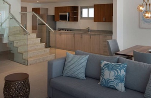 Cabarete Complejo | Stylish ocean-front imperial suite. Free transport to and from the airport.