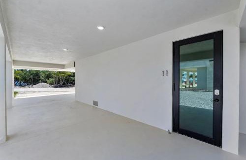 Monroe County Casa | Stylish Oceanview Getaway w Pool Hot Tub