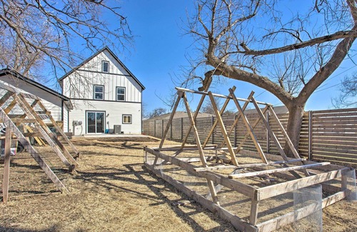 Central Oklahoma City Cabaña | Stylish OKC Farmhouse w/ Garden - Close to OU
