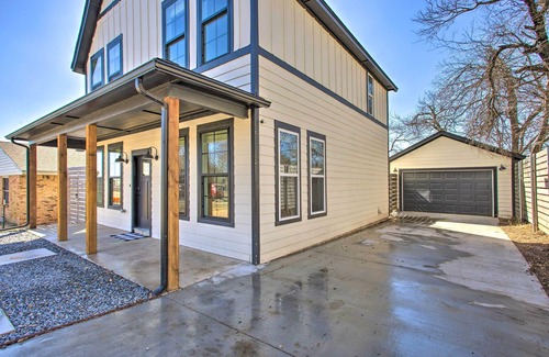 Central Oklahoma City Cabaña | Stylish OKC Farmhouse w/ Garden - Close to OU
