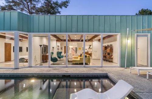Peaceful Valley Casa | Stylish Old Town Scottsdale Retreat w Pool Prime Location