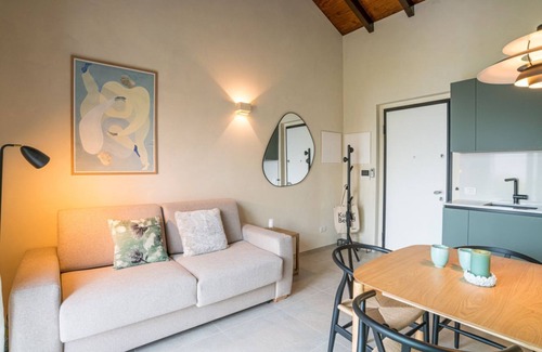Como Apartamento | GuestHost - One bedroom apartment in Villa with pool!