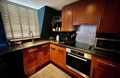 Upper Town Apartamento | Stylish One Bedroom, City Centre Apartment