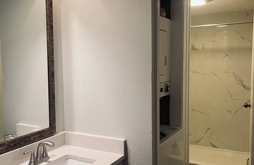 Waters Park Condominio | Stylish quiet condo in a great location