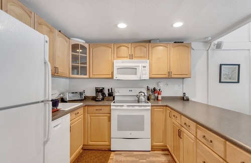 Bear Valley Condominio | Stylish, Remodeled Condo - Creekside #14 by Bear Valley Vacation Rentals