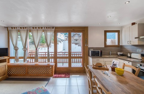 Courchevel Apartamento | Apartamento renovado con acceso directo a pistas en el centro de Courchevel