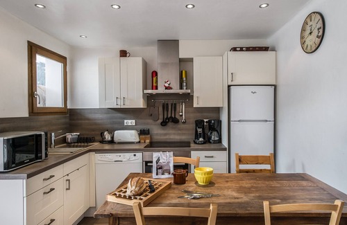 Courchevel Apartamento | Apartamento renovado con acceso directo a pistas en el centro de Courchevel