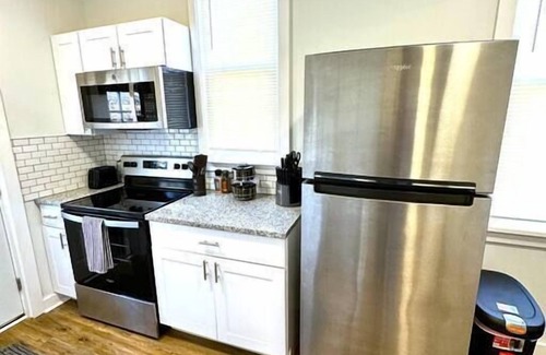 Wilmington Apartamento | Stylish Retreat in Bayard Square - King Bed, Fast WiFi!