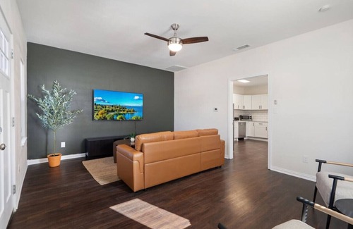 Old East Dallas Casa | Stylish Retreat in Downtown w/ Parking | Ping-Pong