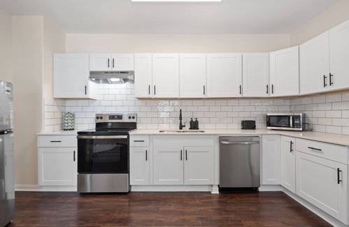 Old East Dallas Casa | Stylish Retreat in Downtown w/ Parking | Ping-Pong