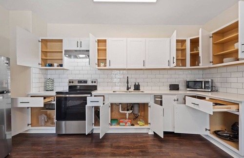 Old East Dallas Casa | Stylish Retreat in Downtown w/ Parking | Ping-Pong