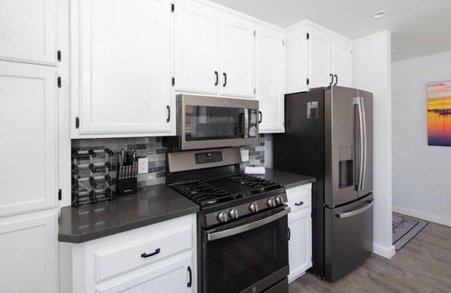 San Luis Obispo Casa | Stylish Retreat | Patio, Grill, Sleeps 7 w/ Game Room
