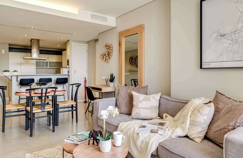 Victoria and Alfred Waterfront Apartamento | Stylish Retreat with Marina Views at Juliette 307