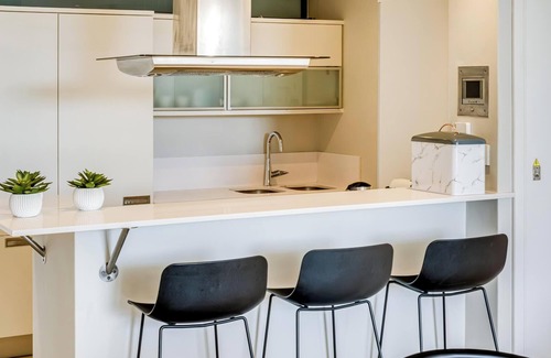 Victoria and Alfred Waterfront Apartamento | Stylish Retreat with Marina Views at Juliette 307