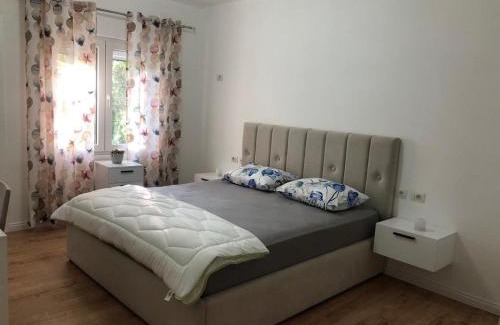 Corovode Casa | Stylish Room by Canyons & City