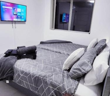 Harris Park Casa | Stylish Rosehill Stay w/Balcony