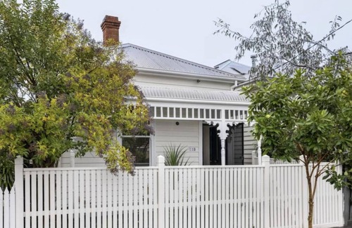 Abbotsford Casa | Stylish Sanctuary in Melbourne's Coolest Suburb