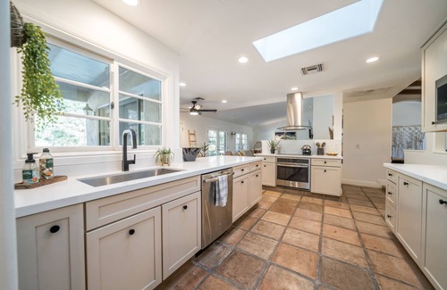 Shea North Estates Casa | Stylish Scottsdale home with Heated Pool, Hot Tub, 2mi from Scottsdale Quarter