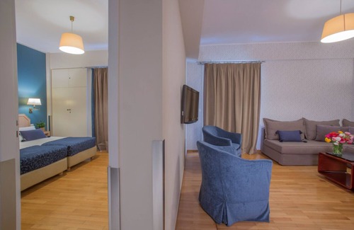 Ilisia Apartamento | Elegante apartamento con servicio para 3 en el corazón de Atenas.