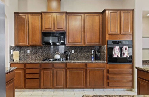 Greenacres Casa | Stylish Silver Falls 4BR KING Master Game Room