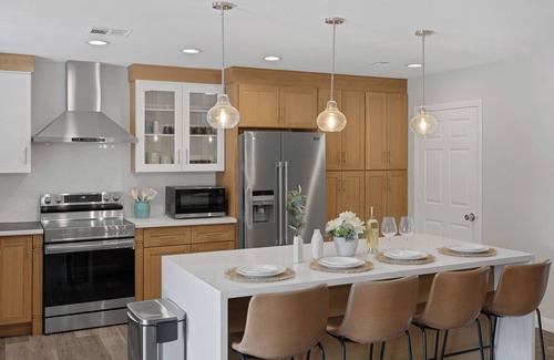 Enterprise Casa | Stylish Single-Story Ranch Home 10 Mins to Strip w/ RV Parking 9 Beds Sleeps 18
