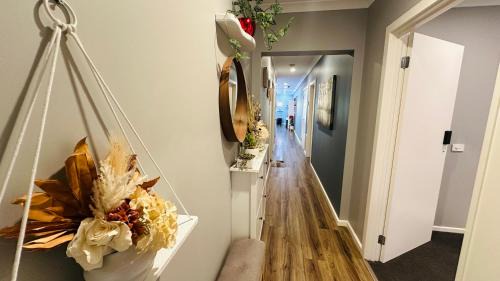 Deer Park Casa | Stylish Small Ocean Homestay Near Deer Park Train Station