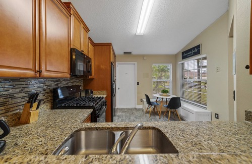 Indian Point Casa | Privacidad y ubicación! ¡Villa Disney completa con piscina privada!
