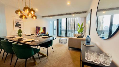Southbank Apartamento | Stylish Southbank apartment Plus Free Parking for 2 Cars