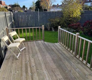 Beverley Casa | Stylish spacious home in Beverley Families, Contractors, Long stay welcome