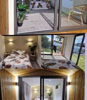 Mount Maunganui Casa | Stylish, spacious, Central with pool