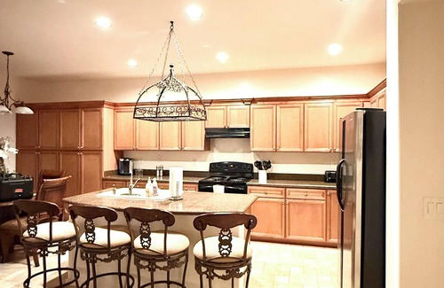 Surprise Casa | Stylish & Spacious Retreat Near Surprise Stadium - Room to Spread Out!