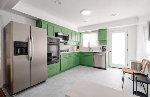 West Hollywood Casa | LUJOSA CASA ESPAÑOLA - ¡UBICACIÓN CENTRAL OESTE DE HOLLYWOOD!