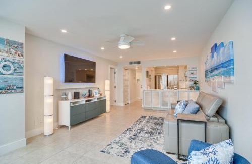 Palma del Mar Apartamento | Stylish St Petersburg Condo with Balcony and Bay Views