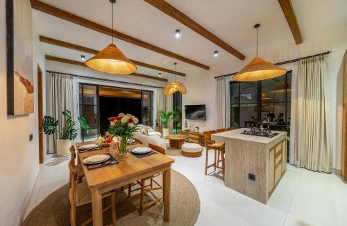 Petulu Villa | Stylish Stay in Bergamo - 2BR with Private Pool and Great Location