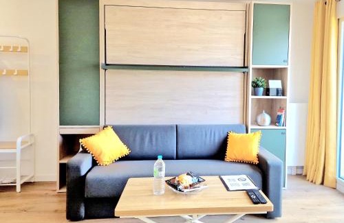 Rueil-Malmaison Apartamento | Stylish Stay Near Paris - 850m to Subway RER A - Netflix T1-4P