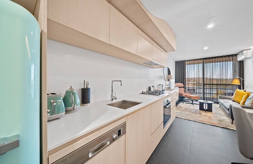 City West Apartamento | Stylish Studio in Acton with Stunning Water Views