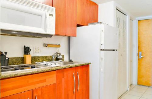 Brickell Apartamento | Stylish Studio in Miami W Cityscape Views