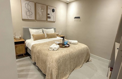 Municipality of Haarlem Cama Y Desayuno | Stylish Studio Near Haarlem Center & 15 minutes from Amsterdam