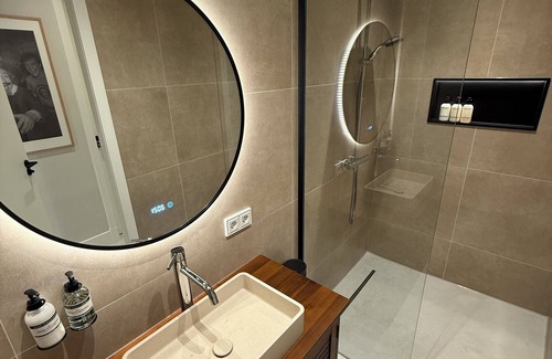 Municipality of Haarlem Cama Y Desayuno | Stylish Studio Near Haarlem Center & 15 minutes from Amsterdam