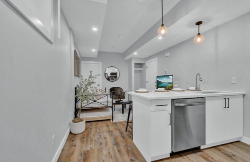 Jasper Place Apartamento | Stylish Suite * NearWEM * 4 twin bed * Central
