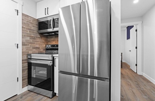 Jasper Place Apartamento | Stylish Suite * NearWEM * 4 twin bed * Central