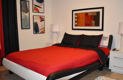 Poinciana Casa | Stylish temporary home !!!