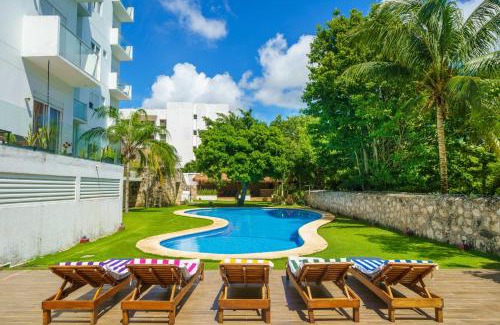 Downtown Cancun Apartamento | Stylish Three-Bedroom Condo w/Pool